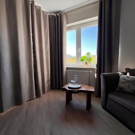 70 Metro Lejlighed